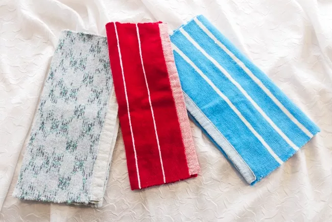 Lot de trois tapis